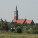 Kościół par. pw. św. Floriana, XIVXV, XX Żnin, - widok z kolejki wąskotorowej (2)